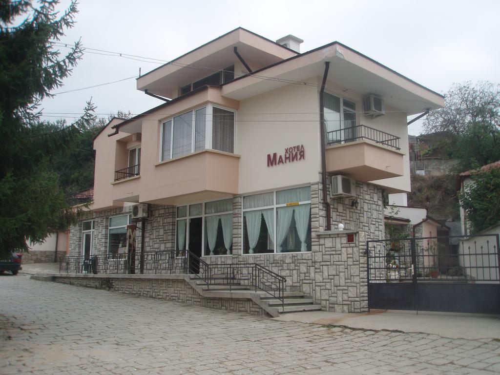 Mania Guest House Kalofer Exterior foto