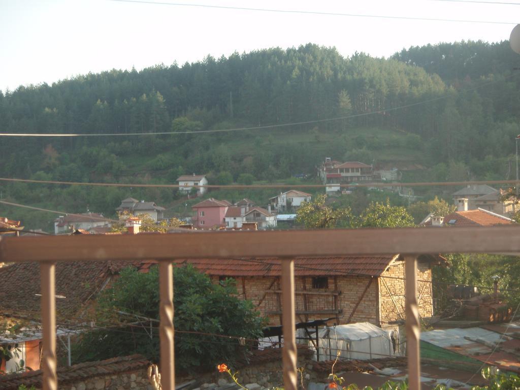 Mania Guest House Kalofer Exterior foto