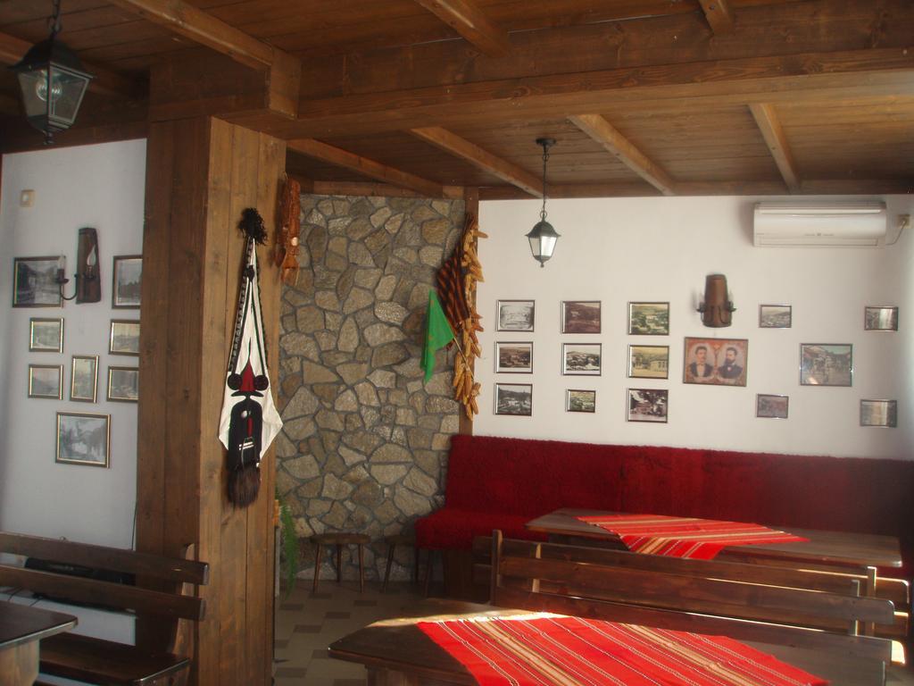 Mania Guest House Kalofer Exterior foto