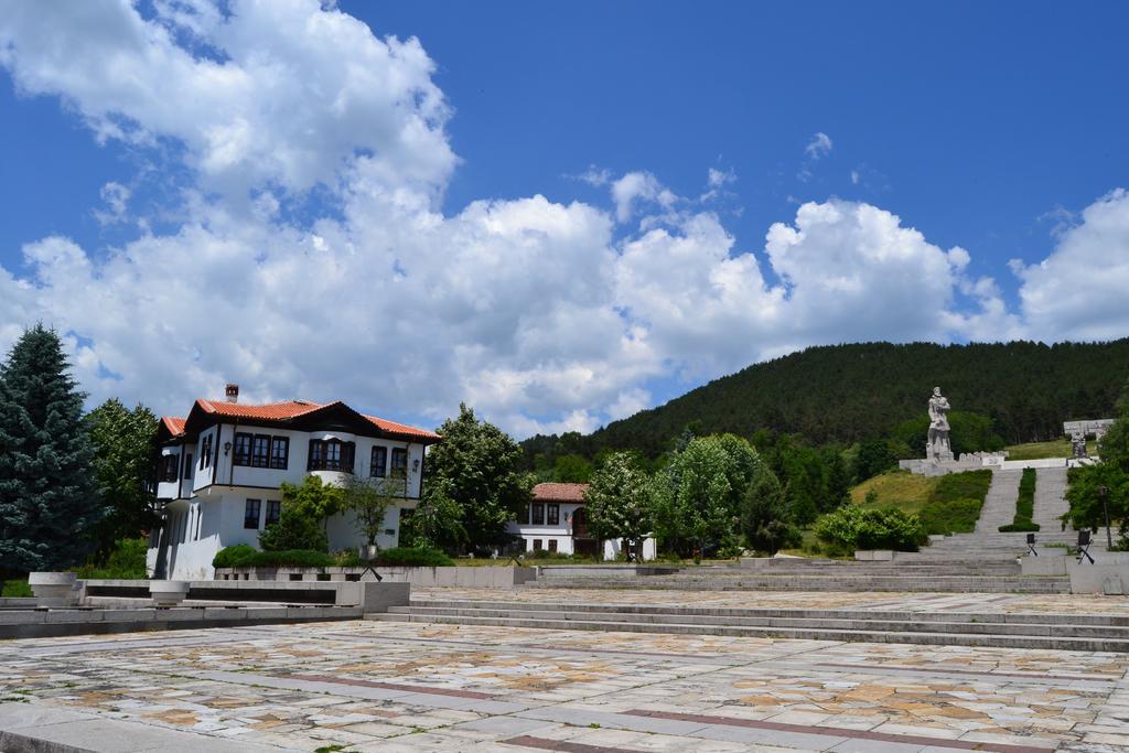 Mania Guest House Kalofer Exterior foto
